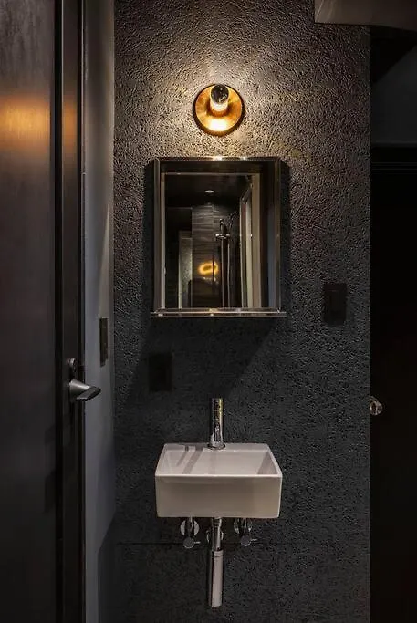 Apartment Us311山手线上野日本著名设计师设计公寓，直达上野2分直达新宿，涉谷，秋叶原，东京，便利店饮食店满载 Tokyo